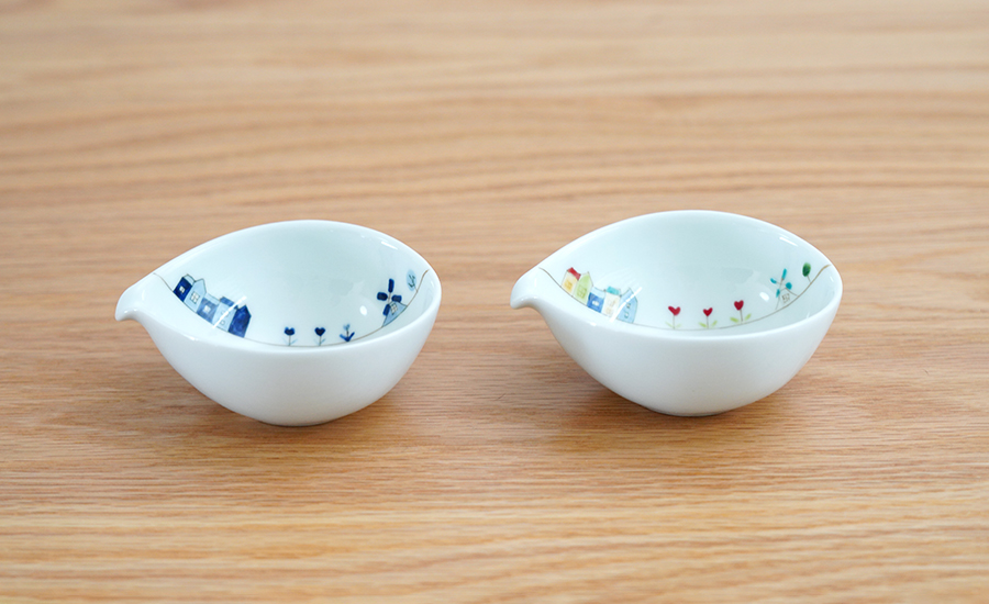 オランダ楕円片口小鉢（青・赤）［一峰窯］ 藍土な休日