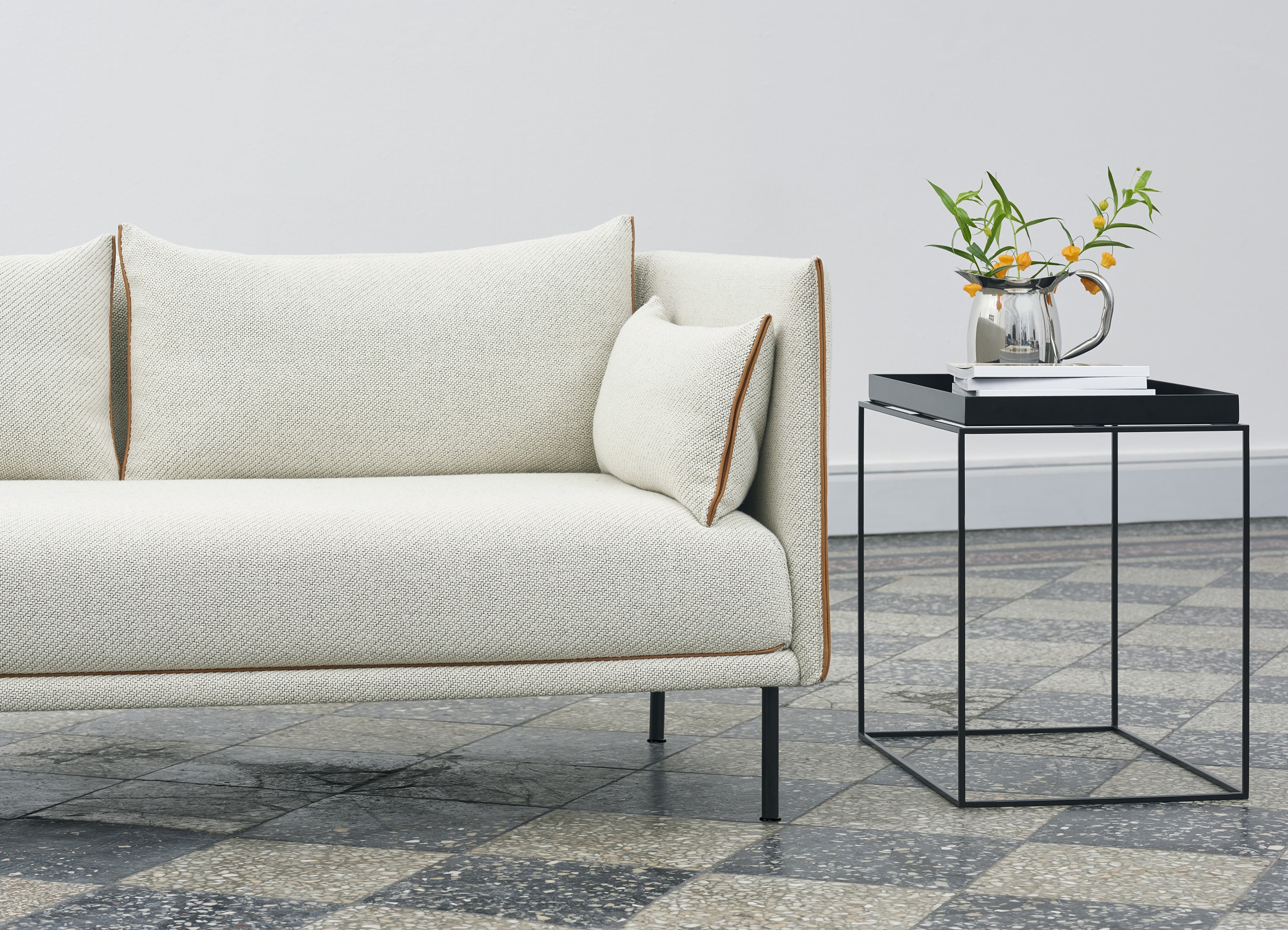 TRAY TABLE M / L40 x W40 x H44 - テーブル | 【公式】HAYオンライン