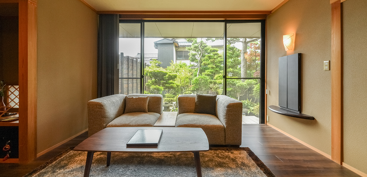 公式】あわら温泉 伝統旅館のぬくもり 灰屋 | 客室 | ガーデンスイート