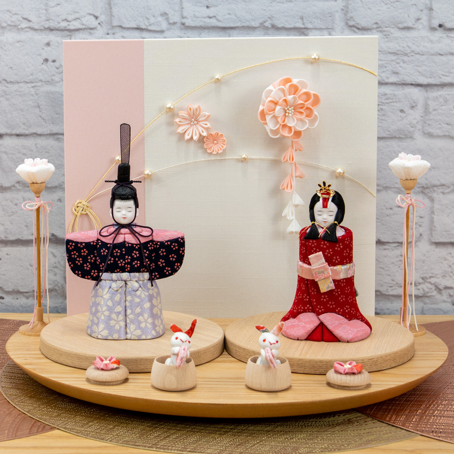 甲州印伝 小桜柄 木目込み立雛人形 つまみ細工桃衝立セット | 人形専門