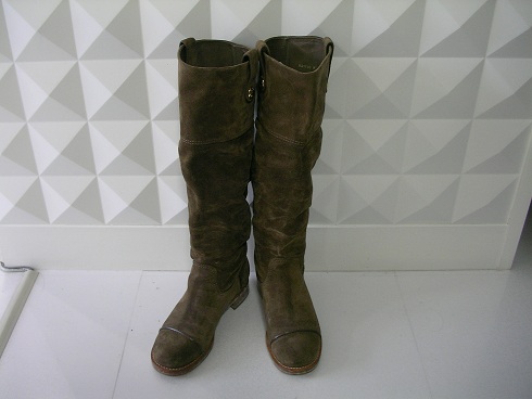 Hanakoya事例集 詳細：ルイ・ヴィトン スウェードブーツのカビ除去