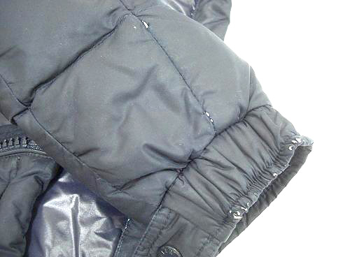 Hanakoya事例集 詳細：モンクレール 袖口・裾の擦り切れ穴補修