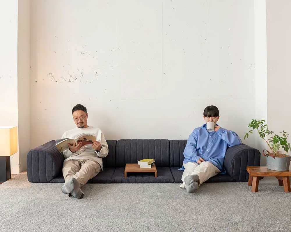 こたつや和室、畳にも合わせやすいローソファー「SKIP 1 MINI SOFA」の