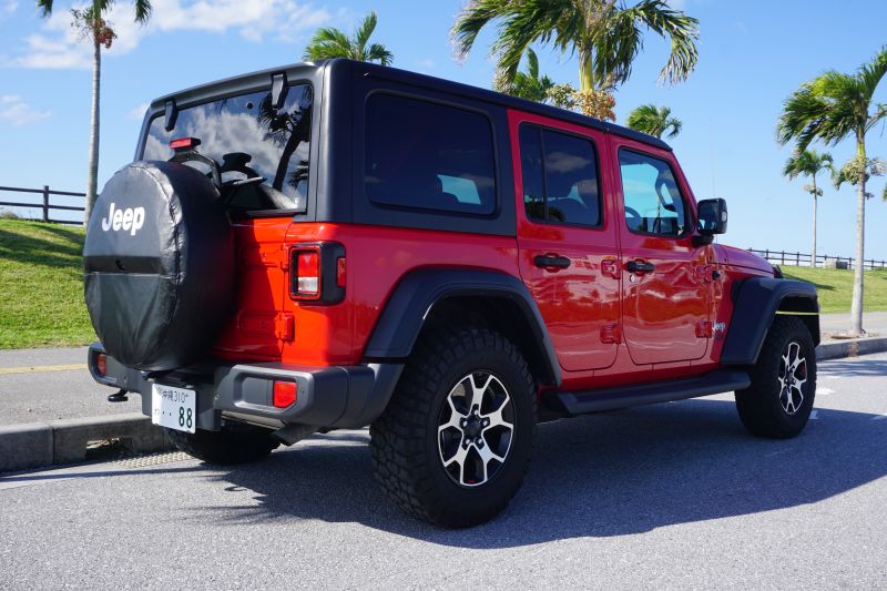 Jeep Wrangler Sport｜沖縄で外車レンタカーならヒートスポーツ