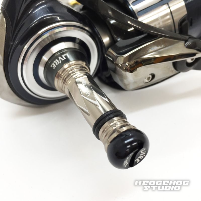 美品 LIVRE シマノ用 ハンドル ショートバランサー フックキーパー付き