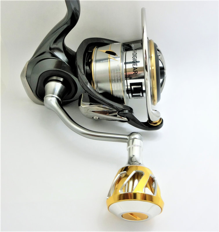 トライソ2500LBDスピニングリール（ ハンドルノブ：ウルクスミッド