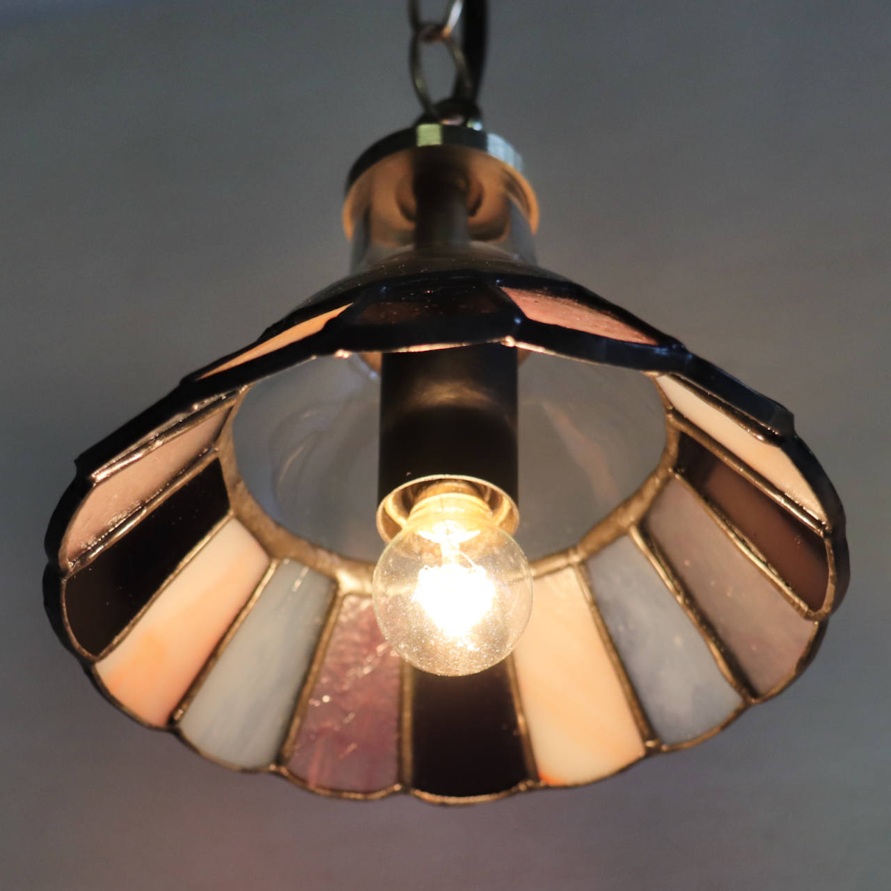 ピンク・紫系】ステンドグラスミニペンダントライト花型｜吊下げ照明