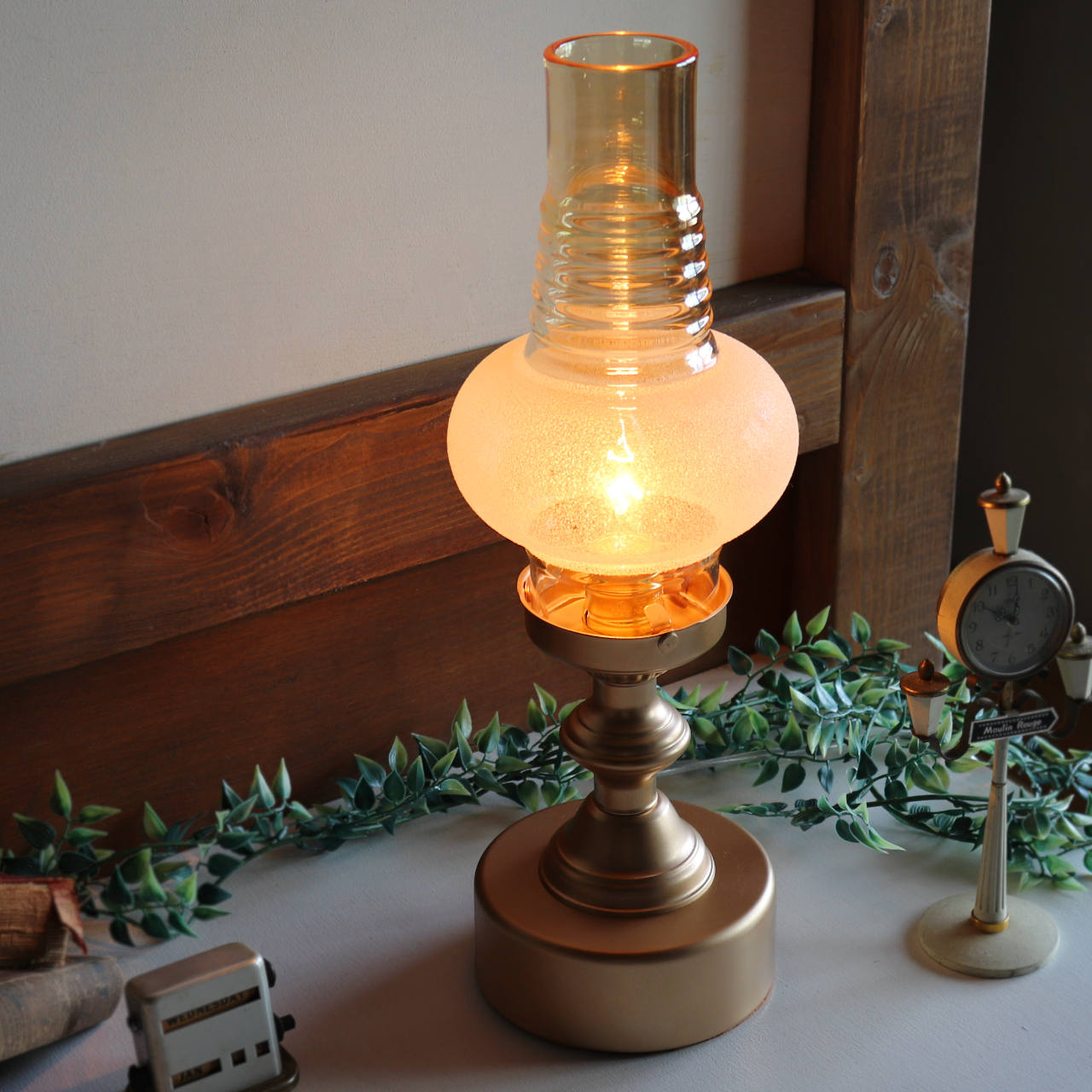 USAヴィンテージライトアンバーガラスシェードテーブルライト卓上照明