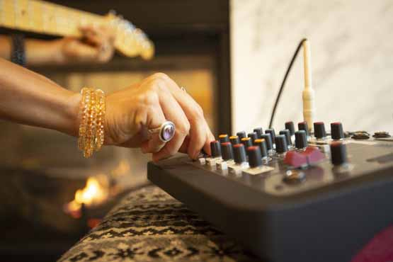 ZEDi-8 - ALLEN & HEATH - ヒビノインターサウンド株式会社