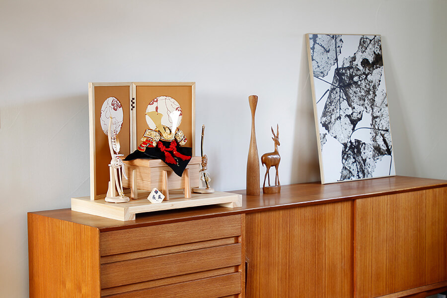 五月人形 疾風シリーズ - 飾り台セット - ひょうたん弁柄｜ コンパクト