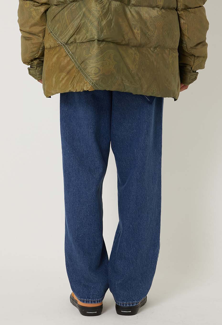 PA1852 ウォッシュドテーパード リラックス ジーンズ | HOLLYWOOD