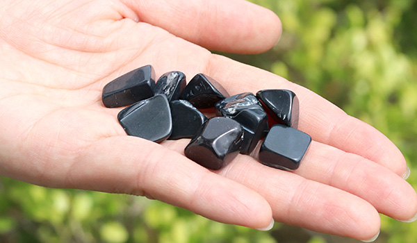 日本銘石さざれ（神居古潭石）100g|パワーストーンのヒーリング