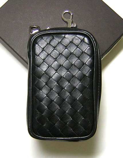 ボッテガヴェネタ イントレチャート シガレットケース（ブラック