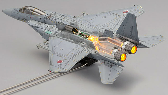 TOMYTEC F-15SE 1/144 + 発光ユニット TOMYTEC F-15SE 1/144 + 発光