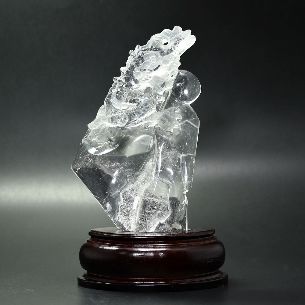 天然水晶(辰)龍彫刻（専用木製台座付き） - 埼玉県吉川市の天然石専門