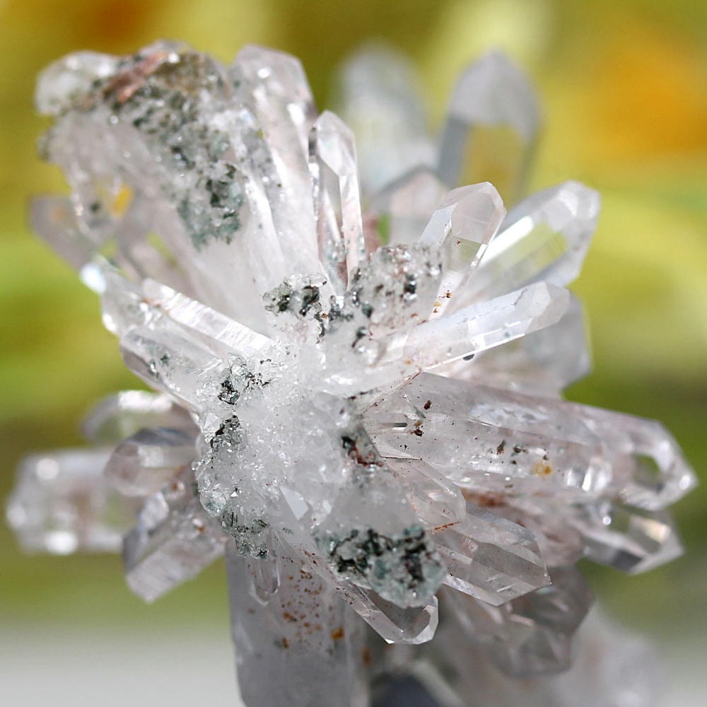 高品質++]コロンビア産水晶クラスター/ほんのりピンク＆クローライト