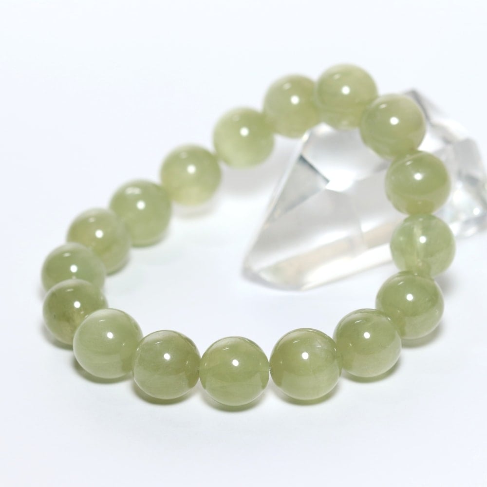 高品質]グリーンクンツァイト？ブレスレット（約12.5mm玉） - 埼玉県