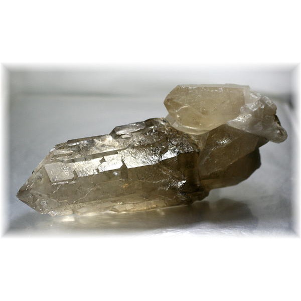 ブラジル産]天然スモーキークォーツカテドラル（セルフヒールド/原石