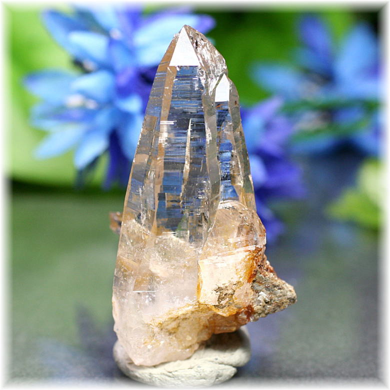 ガネッシュヒマール産]ヒマラヤ水晶原石ナチュラルポイント/ツイン