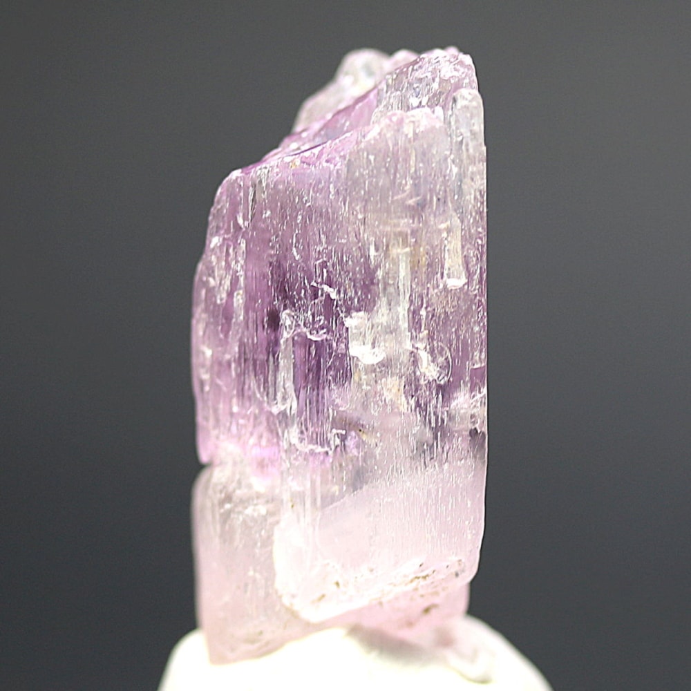 アフガニスタン産]ピンククンツァイト結晶原石（非加熱無着色/25.4g