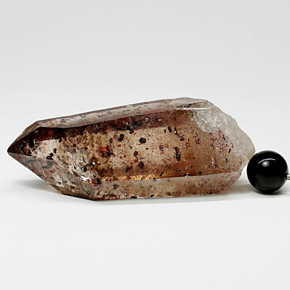 ブラジル/ミナスジェライス州産]レピドクロサイトインクォーツ＆オン