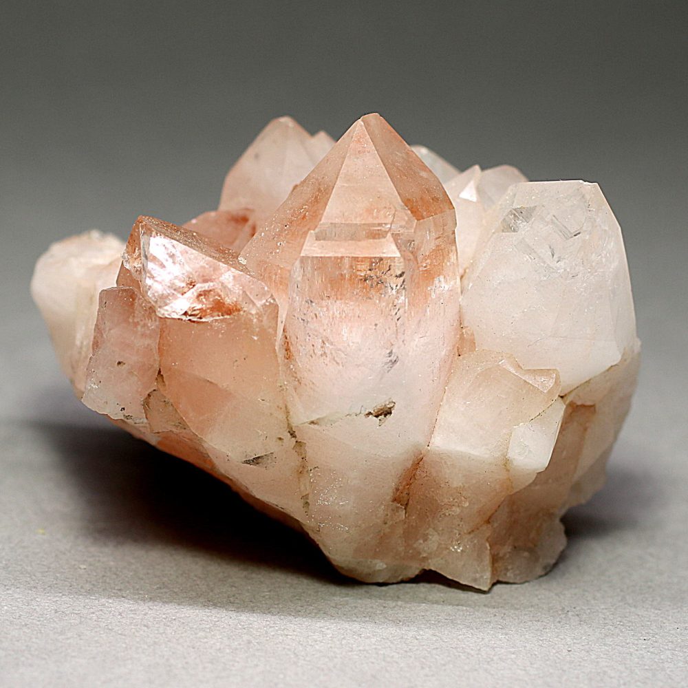 特別価格/高品質・マニカラン産]ヒマラヤ水晶クラスター/原石/淡い