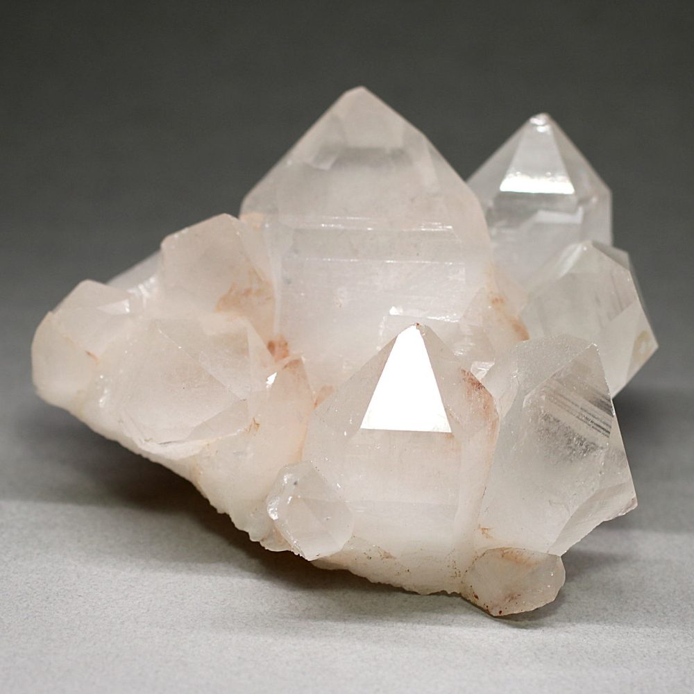 特別価格/高品質・マニカラン産]ヒマラヤ水晶クラスター/原石/ほのかな