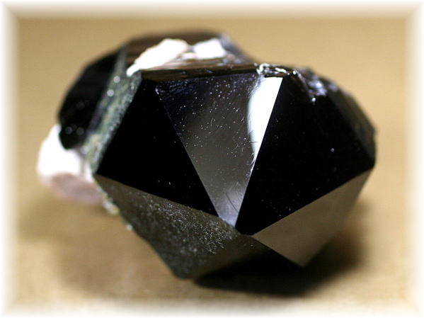 内モンゴル産]モリオン原石ナチュラルポイント - 埼玉県吉川市の天然石