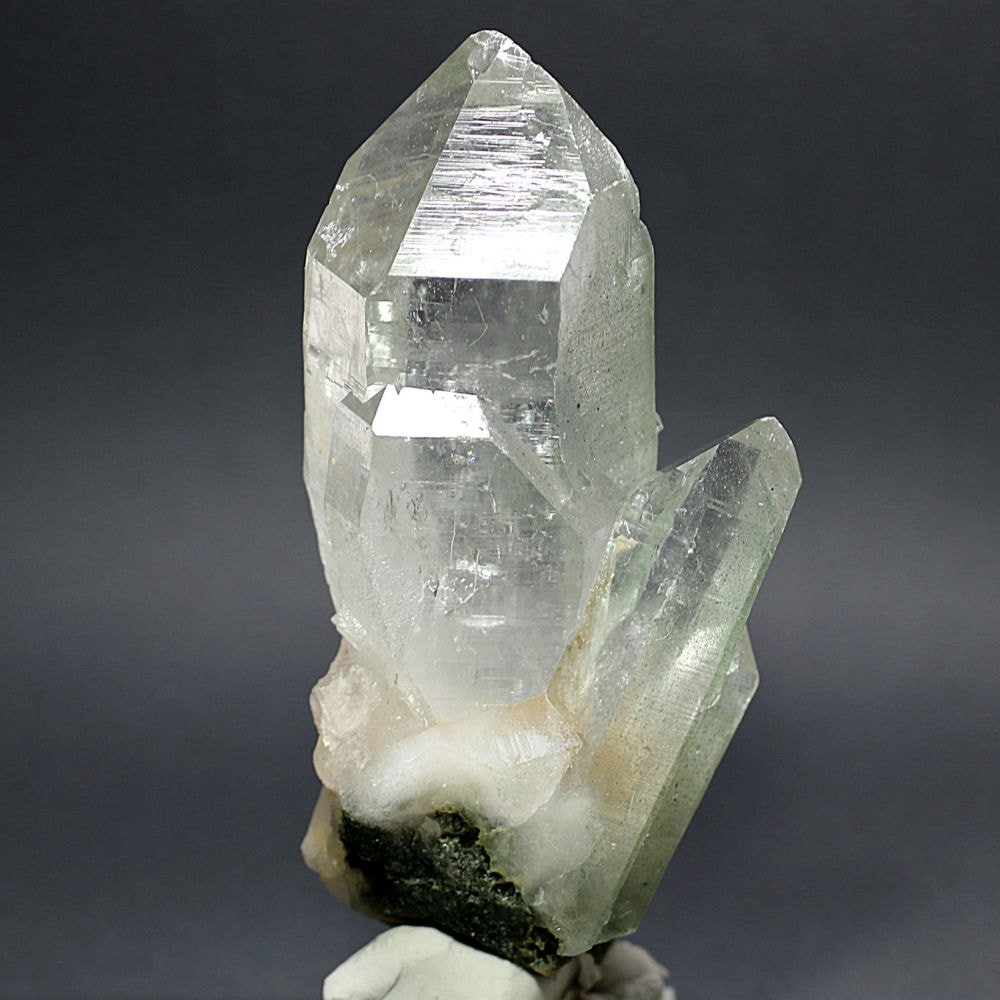 特別価格]インド/マニハール産ヒマラヤ水晶クラスター/グリーン