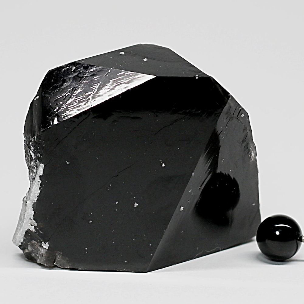 山東省産]天然モリオン原石（黒水晶ナチュラルポイント） - 埼玉県吉川