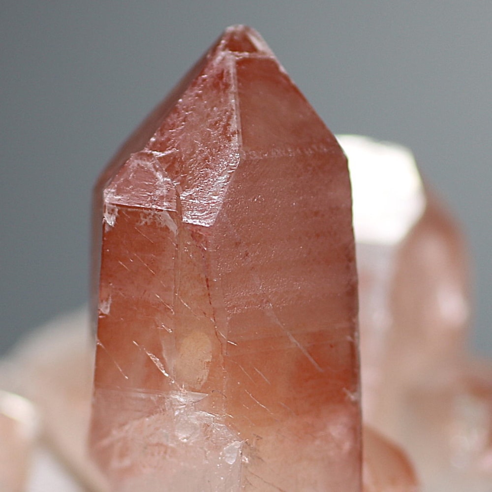 高品質・ディアマンティーナ産]ストロベリーレムリアンシード原石