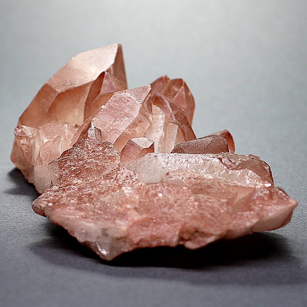 高品質・ディアマンティーナ産]ストロベリーレムリアンシード原石