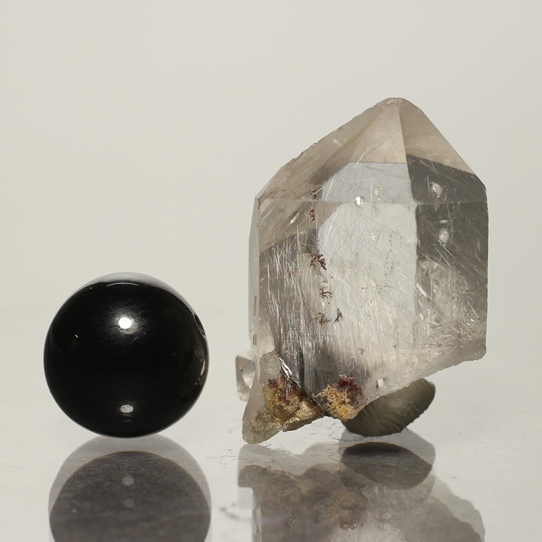 ブラジル産]プラチナルチルクォーツ原石ナチュラルポイント