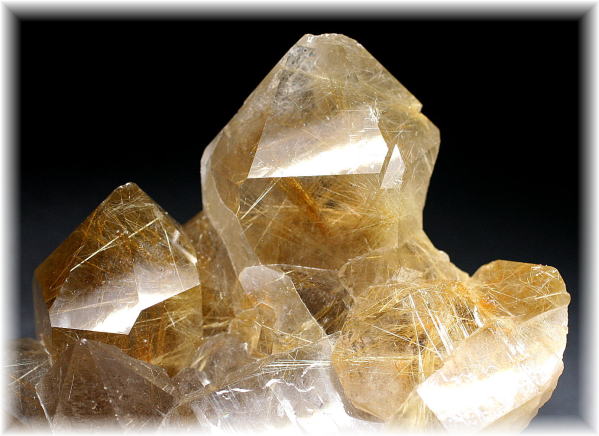 ブラジル産]ゴールドルチルクォーツクラスター（原石） - 埼玉県吉川市