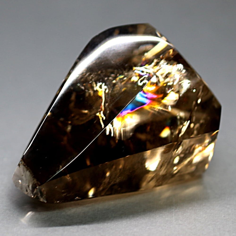 マダガスカル産]レインボー水晶フリーフォーム/アイリスクォーツ磨き