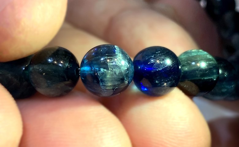 高品質]タンザニア産カイヤナイトブレスレット（約14mm大玉） - 埼玉県