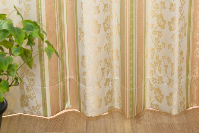 花柄ストライプのジャガード織カーテン遮光率100% 完全1級遮光カーテン