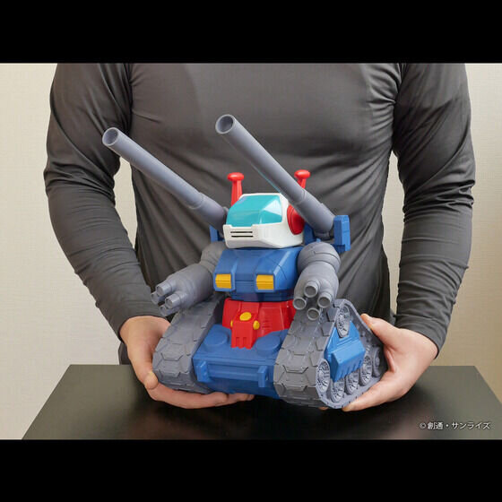 SD「RX-78-2 ガンダム」と「 RX-75 ガンタンク」がジャンボソフビに