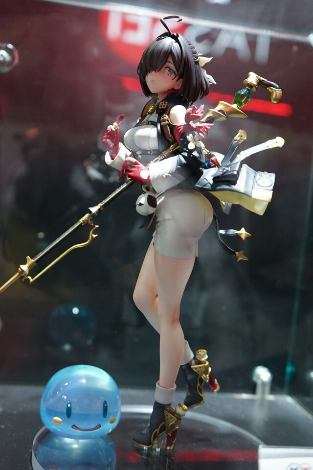 しゃがみ姿のライザを発見！「TGS2024」コーエーテクモブースに展示の