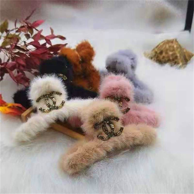 Chanel シャネル髪クリップブランドかわいい存在感抜群ブランドバナナ