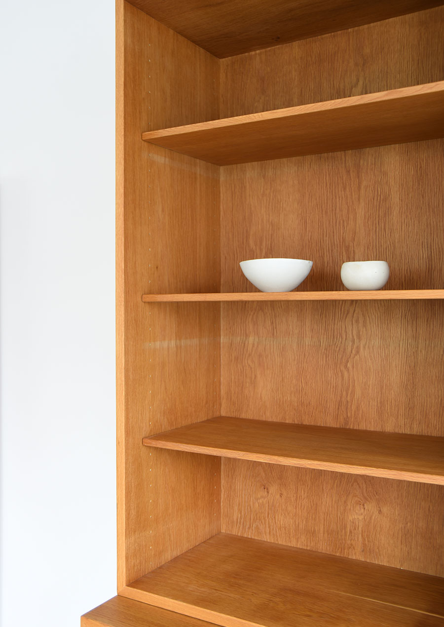 Borge Mogensen Book Shelf in Oak ØRESUND | ihallande