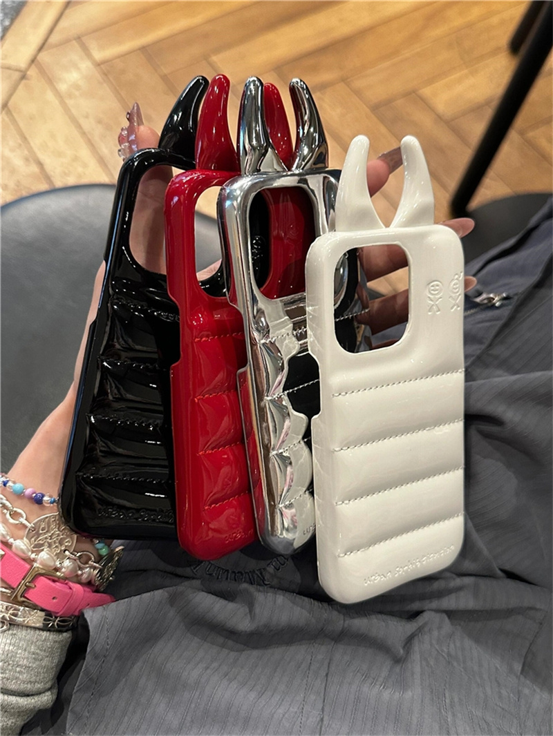 iPhoneアクセサリー urban sophistication Devil in Red Urban