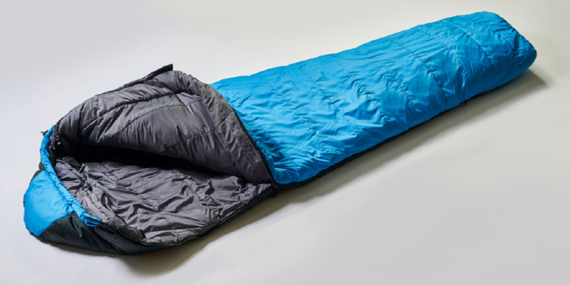 ISUKA Alpha Light 700 X シェラフ 秋春•夏の高山用 ISUKA Alpha Light