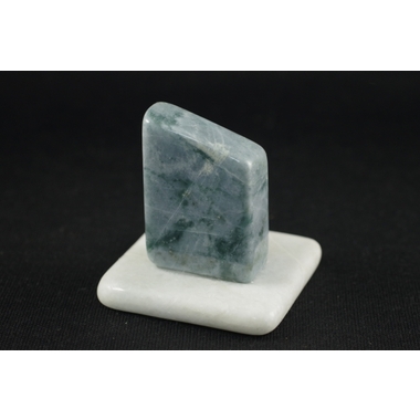 糸魚川産翡翠81g 天然石販売 名取貴石 天然石原石鉱物結晶