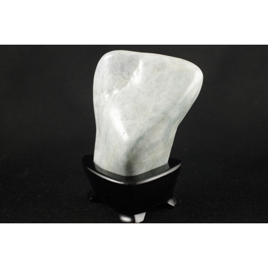 糸魚川翡翠ラベンダー原石高透過約1.4Kg 水晶観賞石