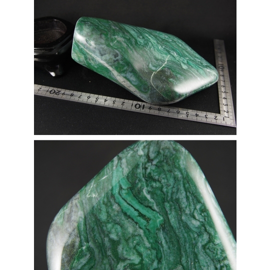 ナミビアンジェード（ナミビアひすい） 置き飾り1．4kg 天然石販売