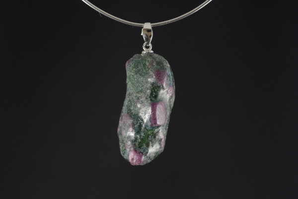 佐渡青碧玉 置き石 2．65kg 天然石販売 名取貴石 天然石・国産