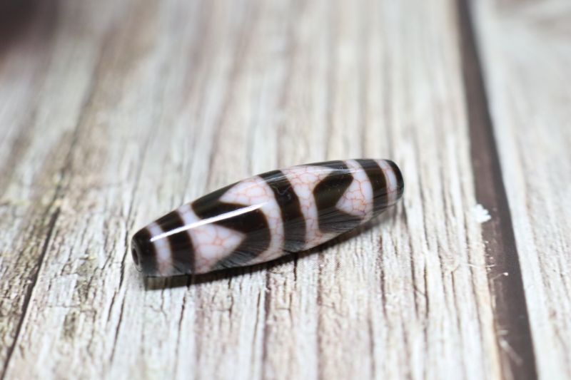 血糸龍紋・四線虎牙天珠 38mm - 石縁パワーストーン専門店