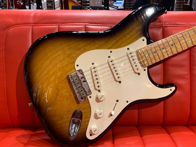 本日入荷のUsed Fender Guitar『Master Built Series Custom Classic