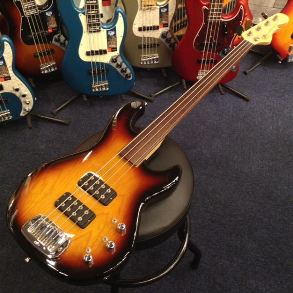 お手頃なフレットレス、ご案内出来ます！ | イシバシ楽器スタッフブログ